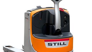 Die Niederhubwagen-Modelle EXU 20 und EXU 22 sind für mittlere Transportstrecken auch mit einer klappbaren und gefederten Standplattform erhältlich. (Archiv: Vogel Business Media)