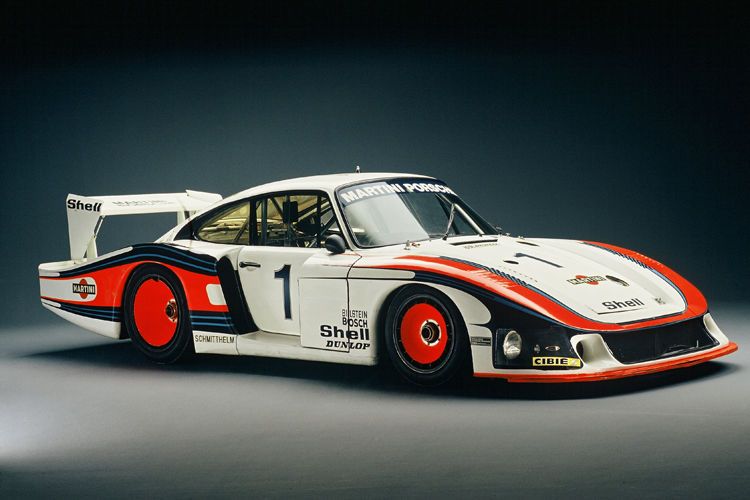 Der Le-Mans-Rennwagen Porsche 935/78 wurde von den Fans aufgrund seiner langgestreckten Form, der massiven Verbreiterungen und der weißen Grundfarbe „Moby Dick“ genannt. (Bild: Porsche)