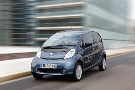 Das „Mu“- Konzept soll auch den Erstkontakt mit den Elektoautos erleichtern. (Archiv: Vogel Business Media)