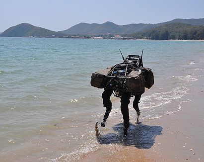 BigDog de passage à la plage (Image: www.bostondynamics.com) (Archiv: Vogel Business Media)