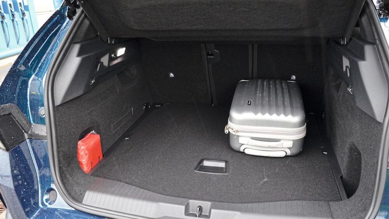 Kofferraumvolumen: 550 beziehungsweise 1.645 Liter. (Bild: Rehberg / VCG)