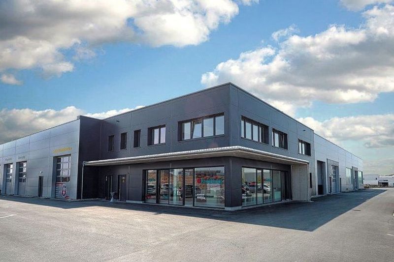 Das Lackierzentrum in Fürth hat die Feser-Graf-Gruppe 2017 neu errichtet. (Feser-Graf)