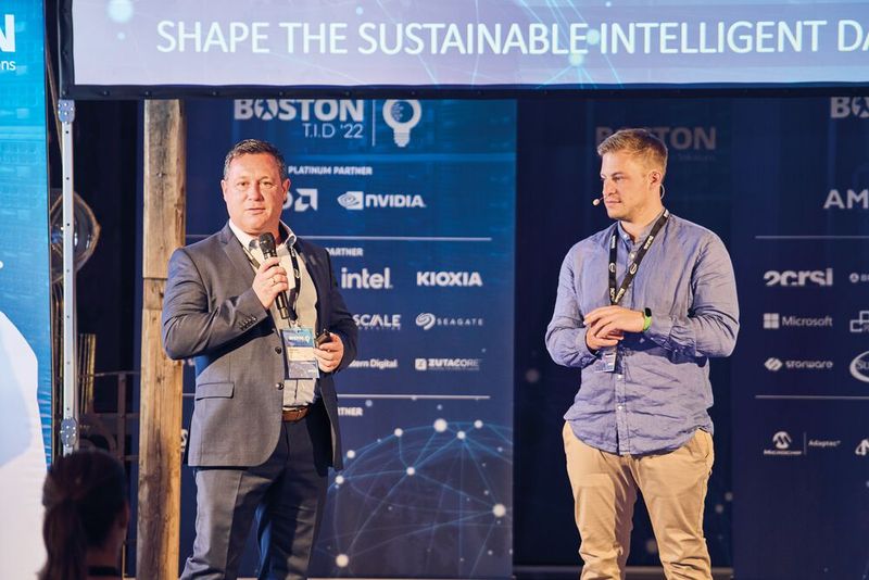 Andreas Schlemmer (l., Boston) und André Ambrosius (Seagate) (Bild: Boston / Vogel IT-Medien GmbH)