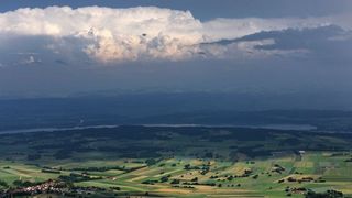 La CEP reste confiante pour l'économie de la région, malgré les nuages au loin... (Image: CEP)