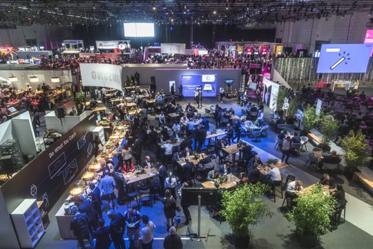 (Mehr als 70.000 Entscheider besuchten 2018 und 2019 Veranstaltungen der DIGITAL X. Das Motto lautete hierbei: „Vernetzen, austauschen und voneinander lernen“. (Bild: Deutsche Telekom))