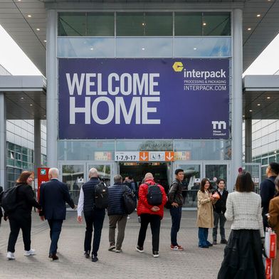 Die Interpack vermittelte das Bild einer Industrie, die vor tiefgreifenden Veränderungen steht und diese mit bemerkenswerter Innovationsdynamik angeht. (Bild: Messe Düsseldorf / Tillmann)