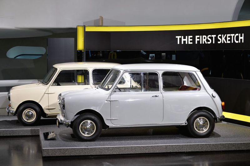Genial gedacht: Der Ur-Mini machte seinem Namen alle Ehre. (Bild: BMW)