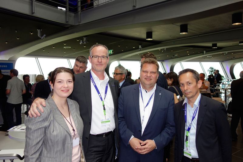 (v. l.) Swetlana Winter, Bechtle, Jörg Engels, bluechip, Stefan Linkohr, Bechtle, und Frank Kwasnitza, bluechip  (Bild: IT-BUSINESS)
