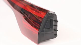 Mit dem patentierten AQW-Kunststoffschweiß-Verfahren von Evosys lassen sich thermoplastische Polymere sicherer per Laser fügen. So, wie die Komponenten dieser Kfz-Rückleuchte. (Evosys)