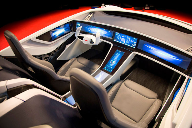 Der Zulieferer Bosch zeigt ein Showcar, dessen Armaturenbrett und Mittelkonsole aus Displays besteht, deren Inhalte sich an die Umgebung des Fahrzeugs anpassen. (Foto: Bosch)