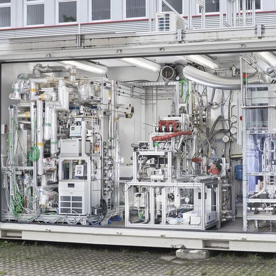 Die Forschungsanlage von Kerogreen mit dem Plasmareaktor am KIT Die Forschungsanlage von Kerogreen mit dem Plasmareaktor am KIT