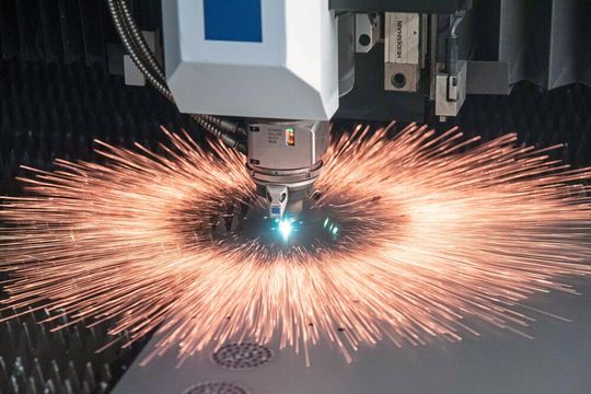 Es funkt wie noch nie, denn bei Trumpf quellen die Auftragsbücher über. Wie das Unternehmen mitteilte, ist der Auftragsbestand auf ein historisches Rekordlevel geklettert. Hier mehr dazu.(Bild:  Trumpf)