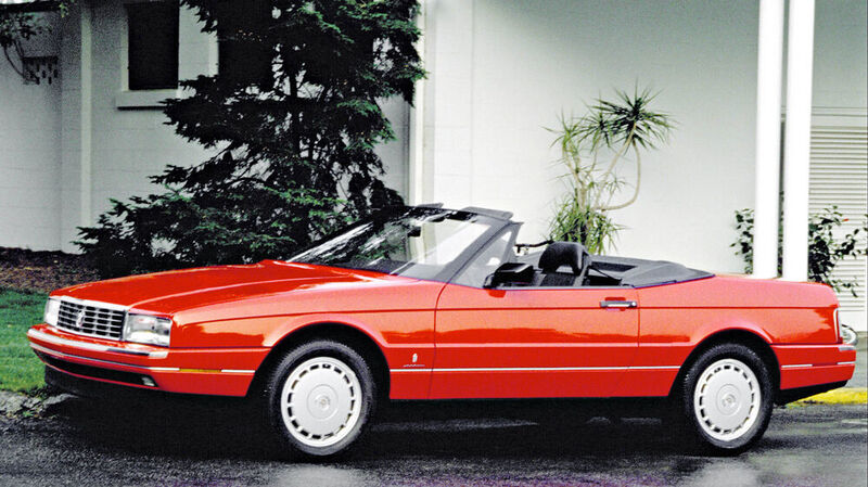 Das bei Pininfarina in Turin/Italien produzierte Luxus-Cabriolet Allanté verfügt als erster Cadillac über eine geschwindigkeitsabhängig arbeitende Dämpfung. (Cadillac)