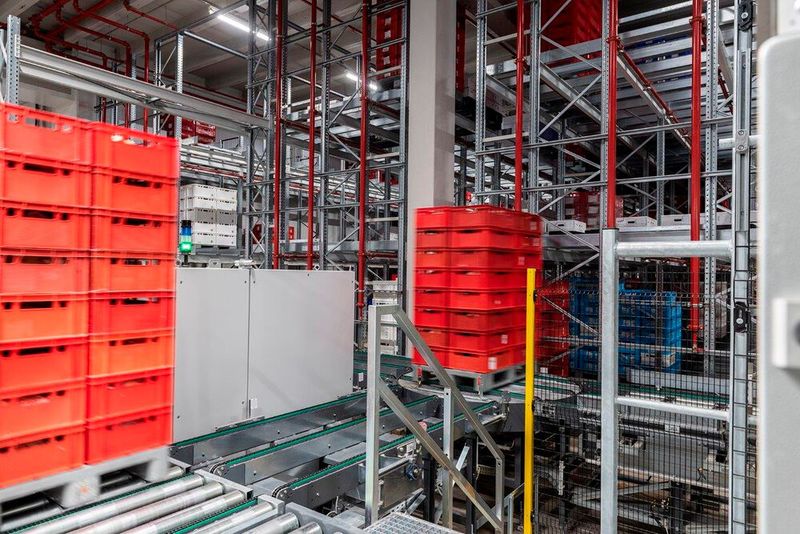 Automatisches Reifelager für die Unternehmensgruppe Tönnies mit 2.500 Stellplätzen. (Bild: Westfalia)