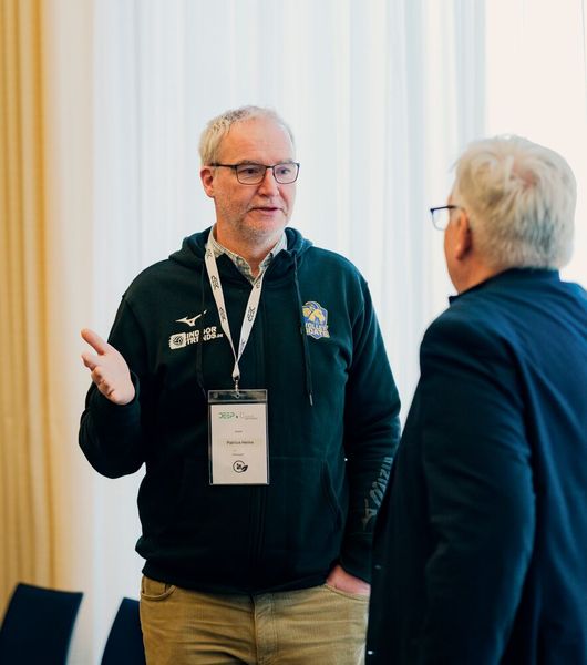 Patrice Heine, Vorstand des Forum Rathenau und Leiter des Chemiepark Bitterfeld-Wolfen, bei „Scale New Chemistry“ im März in Berlin. (Bild: Ana Torres/ Forum Rathenau e.V.)