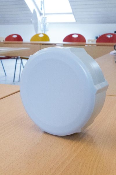...oder vereinen Access Point, Antenne und PoE-tauglichen Gigabit-Anschluss in einem wetterfesten Gehäuse (im Bild: SXT 5HPnD). (Bild: Srocke)
