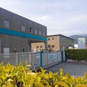 Das Start-Up gr3n aus Chiasso hat ein Verfahren entwickelt, das ein umweltfreundliches, chemisches Recycling von Polyethylenterephthalat (PET) erlaubt. (Bild:  gr3n)