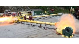 So sieht es aus, wenn keine Entkopplung stattfindet: Reale Staubexplosion an Rohrleitungen ohne Entkopplungen (Bild: Fike)