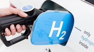 Das Netz an Wasserstofftankstellen wächst nur langsam. In Düsseldorf kommt nun eine Hochleistungstankstelle dazu. (Bild: Daimler)