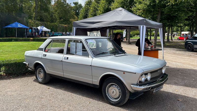 Fiat 132 GLS 1600, erstzugelassen im Jahr 1974. Ein Auto, das so gut wie ausgestorben ist. (Bild: Peter Diehl)