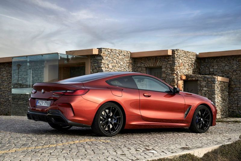 Wer das schicke Coupé in seiner Garage stehen haben will, muss dafür mindestens rund 126.000 Euro einplanen. (BMW)