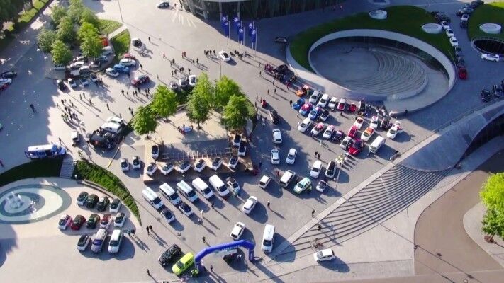 Impressionen von der weltweit größten Elektromobil-Parade in Stuttgart mit 507 Fahrzeugen (Zero Race GmbH)