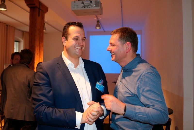 Hatten sichtlich Spaß: Leif Humpert (l., EASY) und Marc Eppinger (Geschäftsführer Visionice) (EASY Software AG)