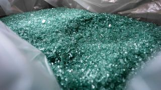 Die Wiederwendung in gleichwertigen Materialien spart Primärrohstoffe. Audi und andere Hersteller beachten dies immer häufiger bei ihren Recyclingansätzen. (Bild: Audi AG)