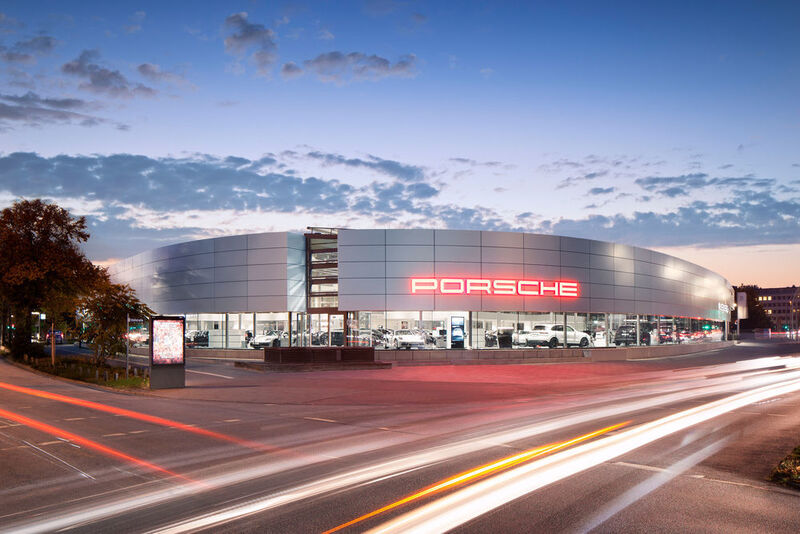 Die Porsche-Niederlassung Hamburg hat sich um den Vertriebs Award 2019 beworben. Zur Niederlassung gehören zwei Standorte: das im vergangenen Sommer eröffnete Porsche-Zentrum Hamburg (im Bild) ... (Piet Niemann)