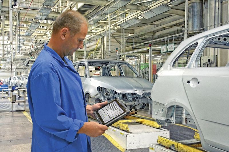 Panels sind zur Steuerung, akribischen Dokumentation und Überwachung von Produktionsprozessen unerlässlich geworden und zeichnen sich durch Robustheit, ein ansprechendes und benutzerfreundliches Interface sowie durch leichte Bedienbarkeit aus. (Rösler)