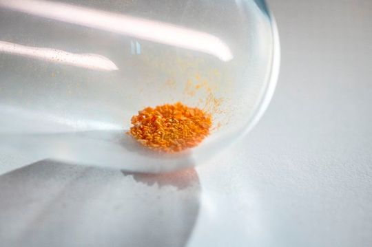 Das neu entwickelte Nanomaterial „Nanozym“ ahmt die Eigenschaften der an der Photosynthese beteiligen Enzyme nach.(Bild:  Astrid Eckert -  TUM)