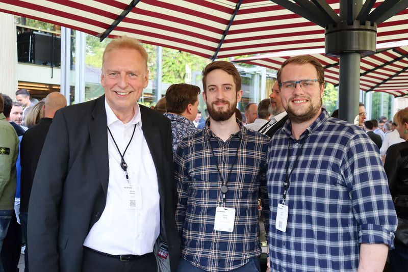 Feierabend! – (v.l.) Alfred Beblik (TIM), Oliver Barg u. Justin Kurz (beide IT-Haus). (Bild: TIM AG)