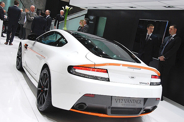Mit farblich gewagten Sondermodellen war Aston Martin in Genf vertreten. (Foto: Rosenow)