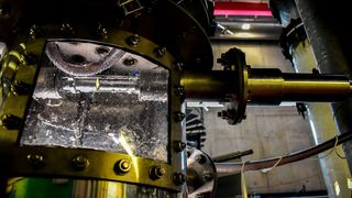 Live-Detektion des Tropfenmitriss in einer Bodenkolonne (Bild: IPS)