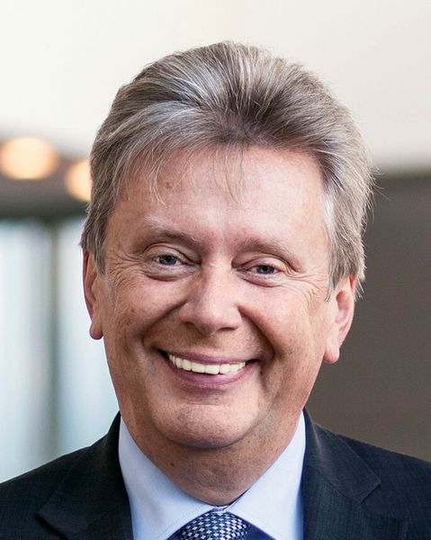 Claus Wieder, Leiter Marktmanagement, SEW Eurodrive GmbH & Co. KG: „Wir sehen den Trend, dass Antriebsmechanik, also Getriebe und Motor, sowie Antriebselektronik, wie Frequenzumrichter und Motion Control, immer mehr zusammenwachsen.“ (Bild: SEW Eurodrive)