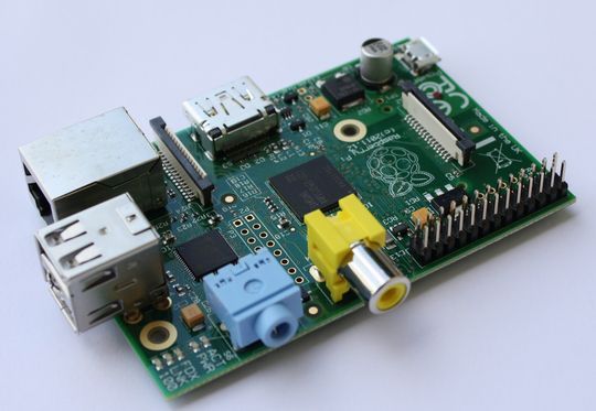 Raspberry Pi B: Der große Bruder des Raspberry Pi A kommt mit zwei USB-2.0-Schnittstellen, Ethernet und 512  statt 256 MB RAM(Bild:  Farnell)