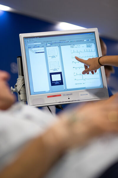 Mit dem Krankenhausinformationssystem Soarian Clinicals ... (Bild: Siemens)