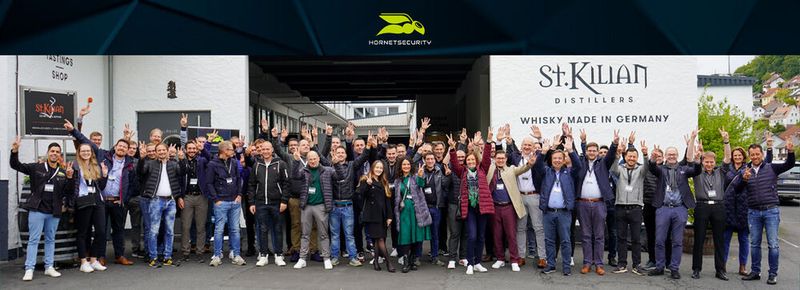 Als Rahmenprogramm stand der Besuch der St.-Kilian-Whiskey-Brennerei in Rüdenau auf der Agenda. (Bild: Hornetsecurity)