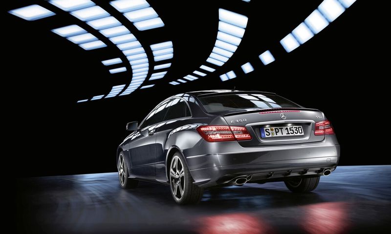 Die Rohkarosserie der neuen «E-Klasse» besteht zu fast drei Vierteln aus hoch- und ultrahochfesten Stahlsorten. (Bild: Daimler)