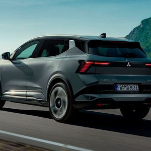 Der Antrieb erfolgt rein elektrisch.(Bild:  Mitsubishi)