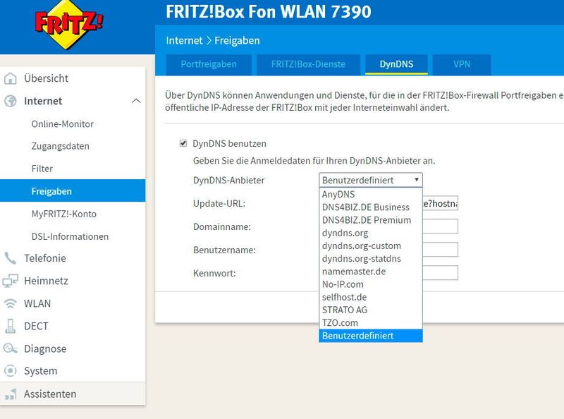 Mit dynamischen DNS-Diensten kann die Fritz!Box auch über das Internet erreichbar sein. (Joos / AVM)