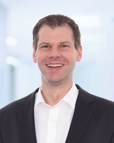 Mathias Kraft, Leitung Konstruktion und Technik bei Konstandin zeichnet sich unter anderem zuständig für Entwicklung des Steuerschrankes für die Kryopumpe bei Iter. (Bild: Konstandin)