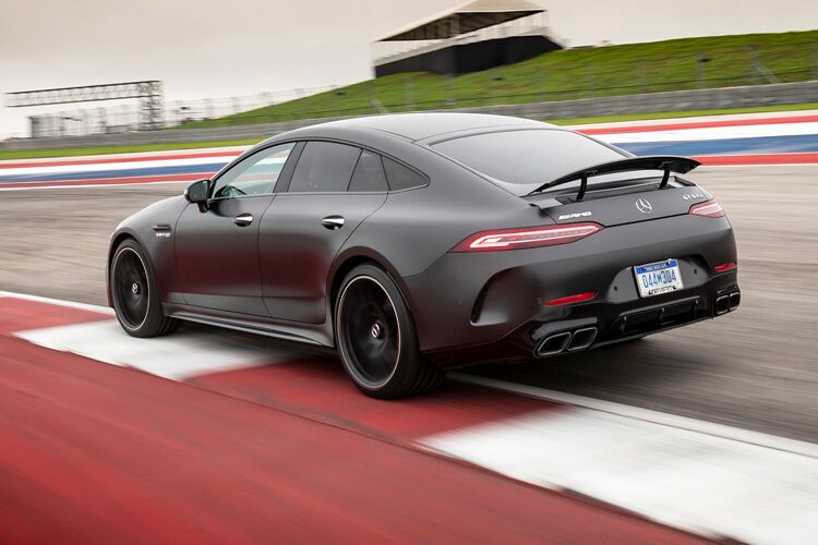 Eine Coupé-Form war für die Entwickler Pflicht. (Daimler)