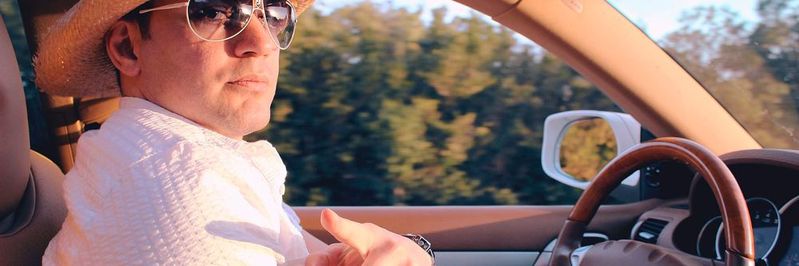 Auch (vermeintlichen) Asphaltcowboys greifen heute Assistenzsystenme unter die Arme. (Bild:   / CC0)