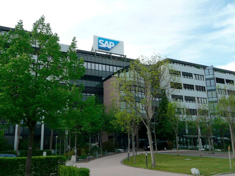 Platz 21: SAP mit einem Gehaltsgefälle von 37 (Das Bild zeigt die SAP-Firmenzentrale in Walldorf) (Von MichaelBr90 - Von MichaelBr90 am 30. April 2012 in die deutschsprachige Wikipedia geladen., CC BY-SA 3.0, https://commons.wikimedia.org/w/index.php?curid=27319548)