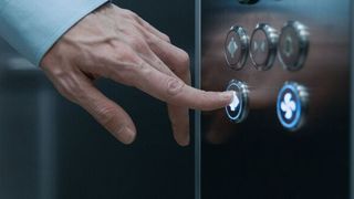 Mit der fortschreitenden Digitalisierung und Vernetzung von Aufzügen steigt das Risiko von Cyberangriffen. (Bild: frei lizenziert)