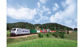 Zug des Eisenbahnverkehrsunternehmens Metrans, einer 100%igen HHLA-Tochter und eigenen Angaben zufolge Marktführer für Containertransporte im Seehafen-Hinterlandverkehr mit Mittel-, Ost- und Südosteuropa. (Bild: Metrans/Ladislav Pesek)