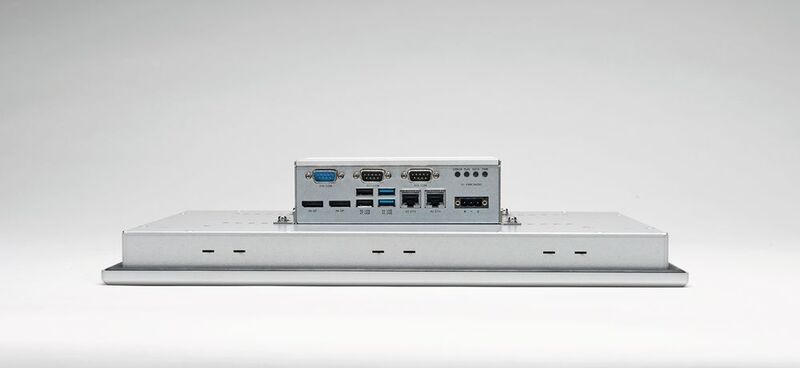 Ob als Box-PC- oder Panel-PC-Lösung: Entwickler wie auch Anwender setzen immer auf die identische PC-Plattform. (Phoenix Contact)