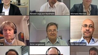Invest-Gespräche in Zeiten von Corona: Markus Stein, CEO von watttron, begrüßt die Investoren per Videokonferenz. Auf dem Bildschirm, von links oben nach rechts unten: Dr. Mario Englert, Geschäftsführer LAUDA DR. R. WOBSER Beteiligungs-GmbH, Ronald Claus von Nordheim, CPO von watttron, Michaela Wachtel, COO von watttron, Dr. Sascha Bach, CTO von watttron, Dr. Matthias Kalbus, Beteiligungsmanager TGFS, Arno Langwieser, Investment Manager CNB, Rico Kleinhempel, Business Angel, Dr. Gunther Wobser, Geschäftsführender Gesellschafter LAUDA DR. R. WOBSER Beteiligungs-GmbH sowie Jan K. Verweyen, Beteiligungsmanager SKion GmbH  (Lauda)