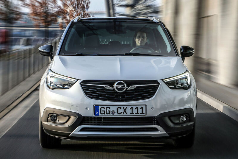 Das kleine SUV soll im Umfeld von Nissan Juke, Renault Captur und Fiat 500X Kunden gewinnen. (Opel)